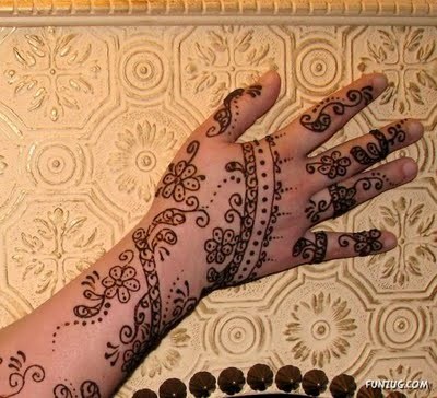 Mehndi In Hands Photos Pictures Pics Images