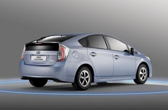 New toyota hybrid cars price in pakistan