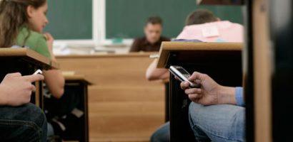 Punjab Government Bans Mobile Phones In School & Colleges