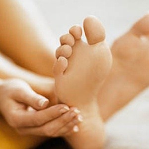 Cracked Heels Causes And Treatment Homemade Remedies 001
