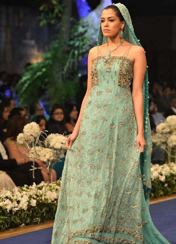 Pakistani Lehenga Designs 2018