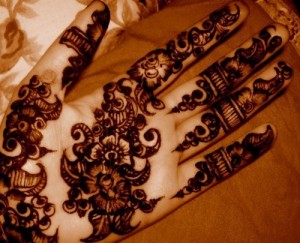 Latest Arabic Mehndi Designs for Hands and Feet 2015