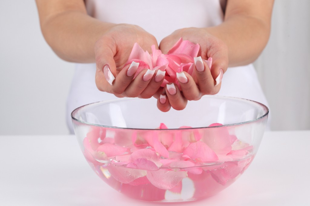 Rose water toner benefits