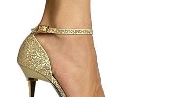 Pakistani Bridal Shoes 2025 Facebook Images