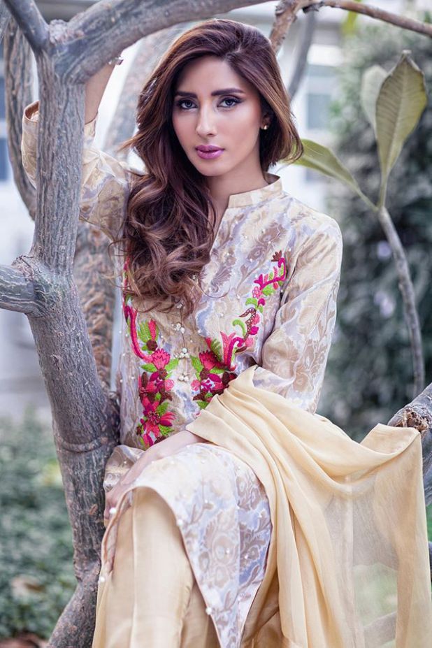 Agha Noor Dresses 2022 with Price Kurtis Collection